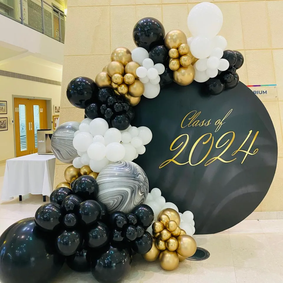 Graduation grads theme balloons decoration